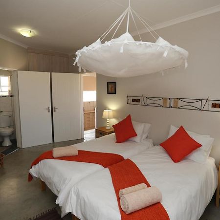 Orange House Self Catering Apartment Aus Exterior foto