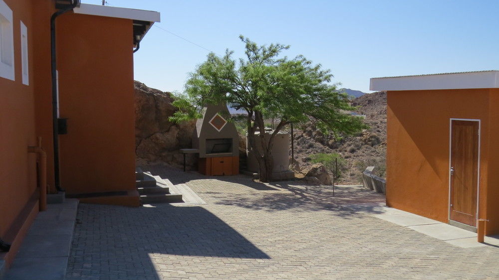 Orange House Self Catering Apartment Aus Exterior foto