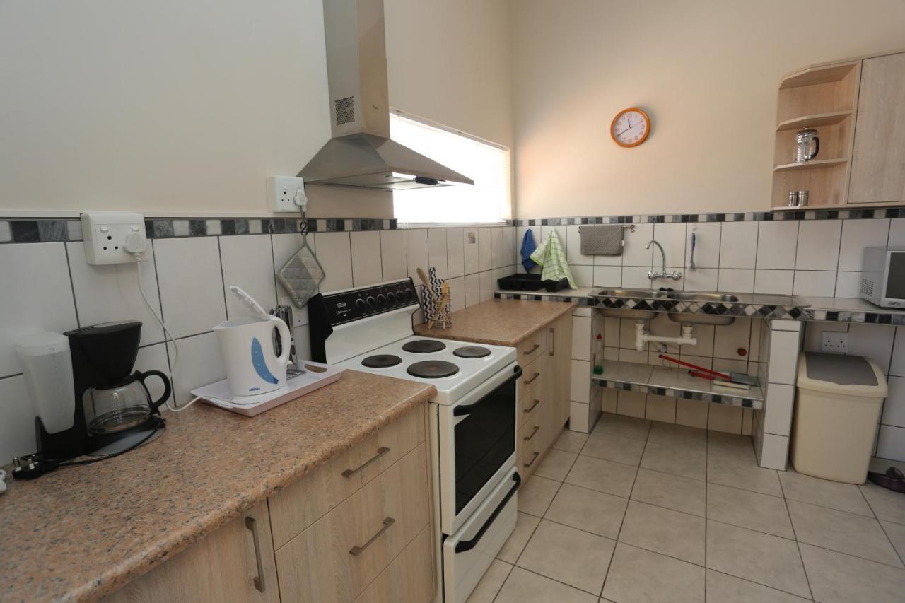 Orange House Self Catering Apartment Aus Exterior foto